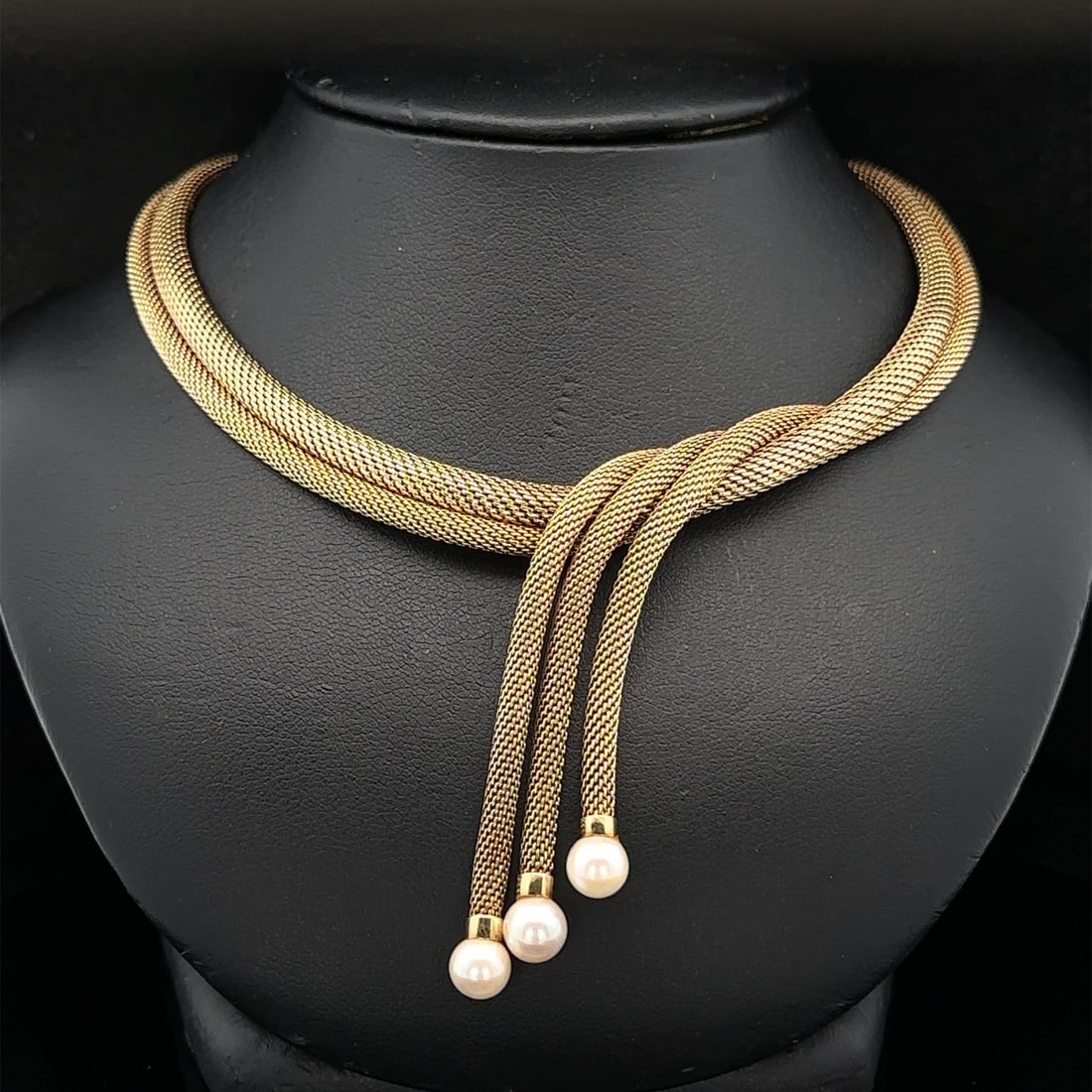 Grosse 14k Gold Mesh Necklace with Cultured Pearl Dangle Germany 1962: Grosse 14k Gold Mesh Necklace with Cultured Pearl Dangle Germany 1962 This 1962 necklace features a tube mesh link chain crafted in solid 14k yellow gold, adorned with three genuine cultured round pea