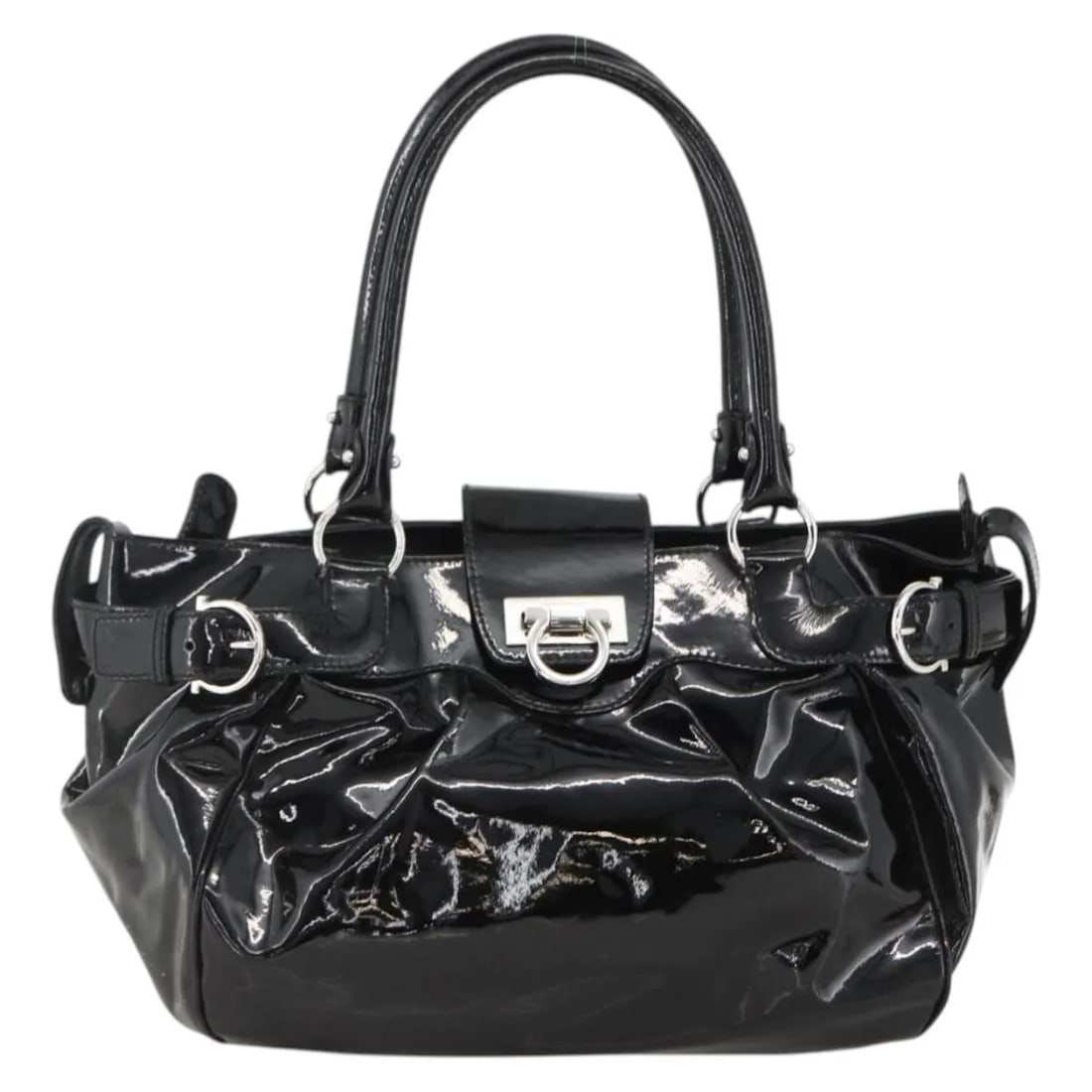Salvatore Ferragamo Gancini black patent leather handbag: Salvatore Ferragamo Gancini black patent leather handbag Salvatore Ferragamo Gancini handbag in black patent leather. Made in Italy, this women's bag is presented in good vintage condition with honest