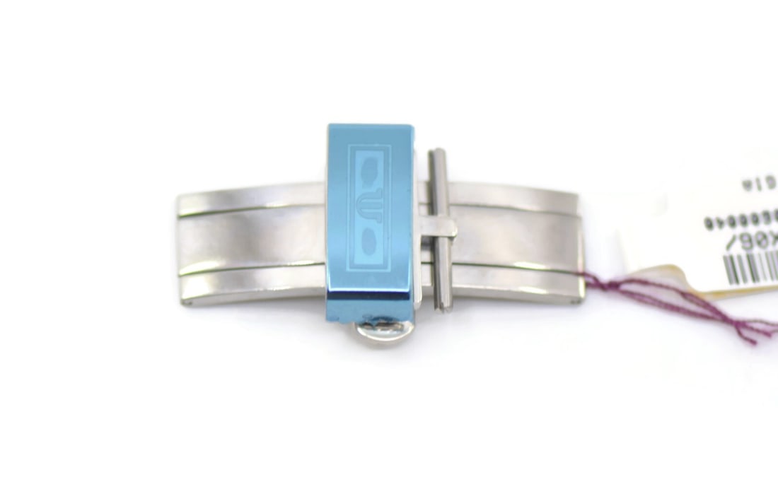 Maurice Lacroix 16mm Stainless Steel Deployment Buckle Authentic: Maurice Lacroix 16mm Stainless Steel Deployment Buckle Authentic Enhance your wristwatch with this authentic Maurice Lacroix Stainless Steel Deployment Buckle. Designed for a secure and stylish fit, t