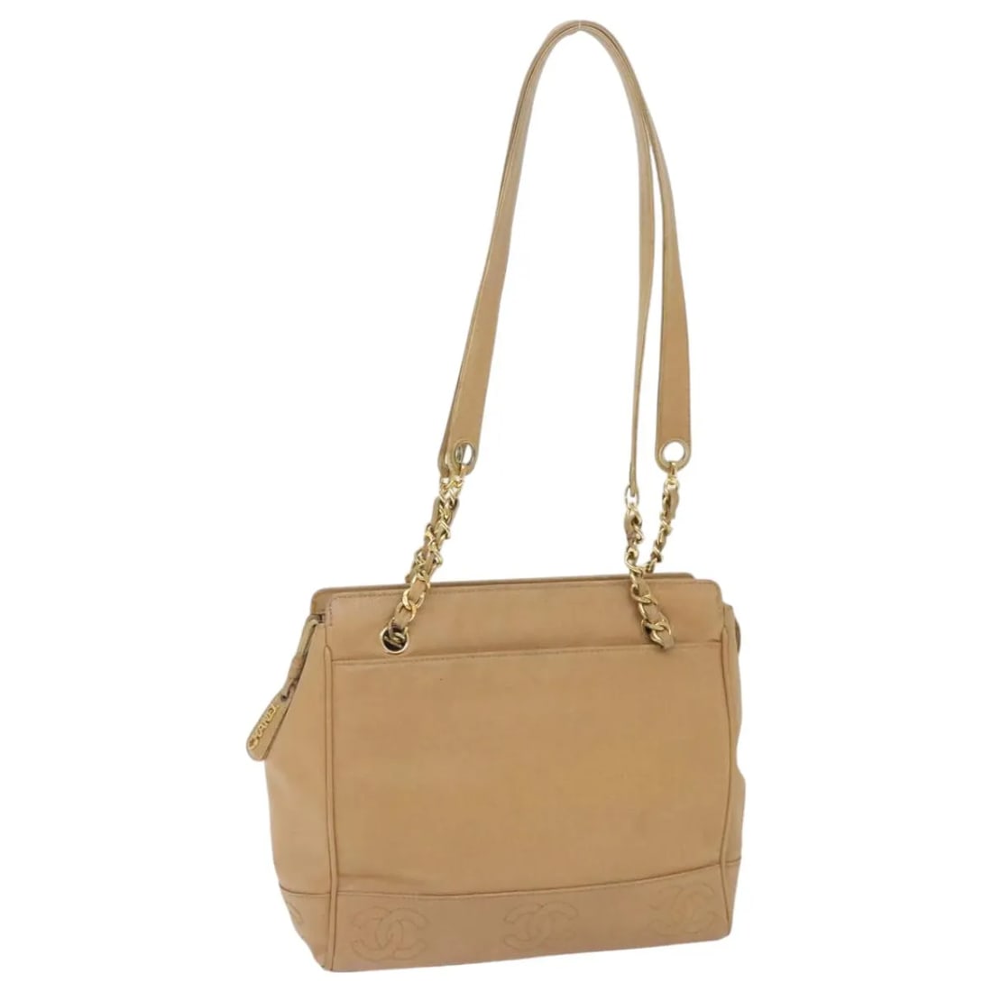Chanel Vintage Chain Tote Beige Calfskin Zip Top Bag: Chanel Vintage Chain Tote Beige Calfskin Zip Top Bag Vintage Chanel Zipped Chain Tote in beige calfskin, made in Italy. This female tote measures 27 cm x 24 cm x 8 cm and is described as being in fair