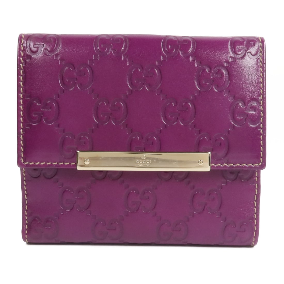 GUCCI 112664 purple calfskin fold wallet with box: GUCCI 112664 purple calfskin fold wallet with box A Gucci GG SHW fold wallet in purple calfskin leather, featuring a hook button closure and a practical interior layout with multiple wallet sections a