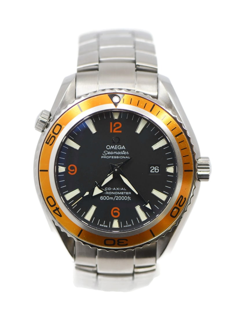 Omega Seamaster Planet Ocean 2208.50 Automatic 45mm Stainless Steel Men's Watch: Omega Seamaster Planet Ocean 2208.50 Automatic 45mm Stainless Steel Men's Watch This Omega Seamaster Planet Ocean is a men's wristwatch featuring a 45 mm round case in stainless steel with a solid cas