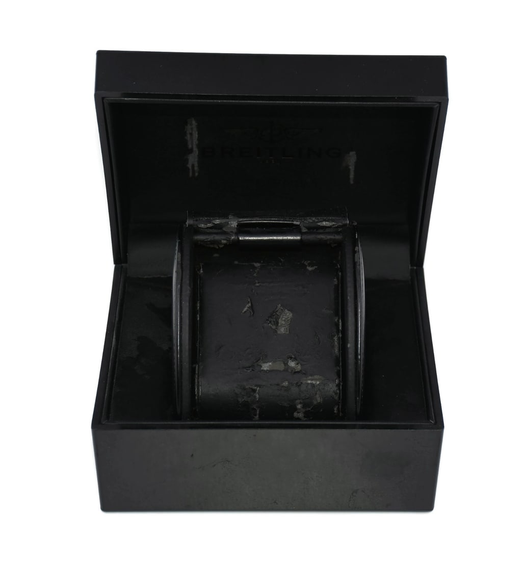 Authentic Breitling Single Watch Presentation Box 7x6x5 Inches: Authentic Breitling Single Watch Presentation Box 7x6x5 Inches This Breitling Presentation Box is designed for single watch storage, ensuring a stylish way to store your valuable timepiece. Measuring 
