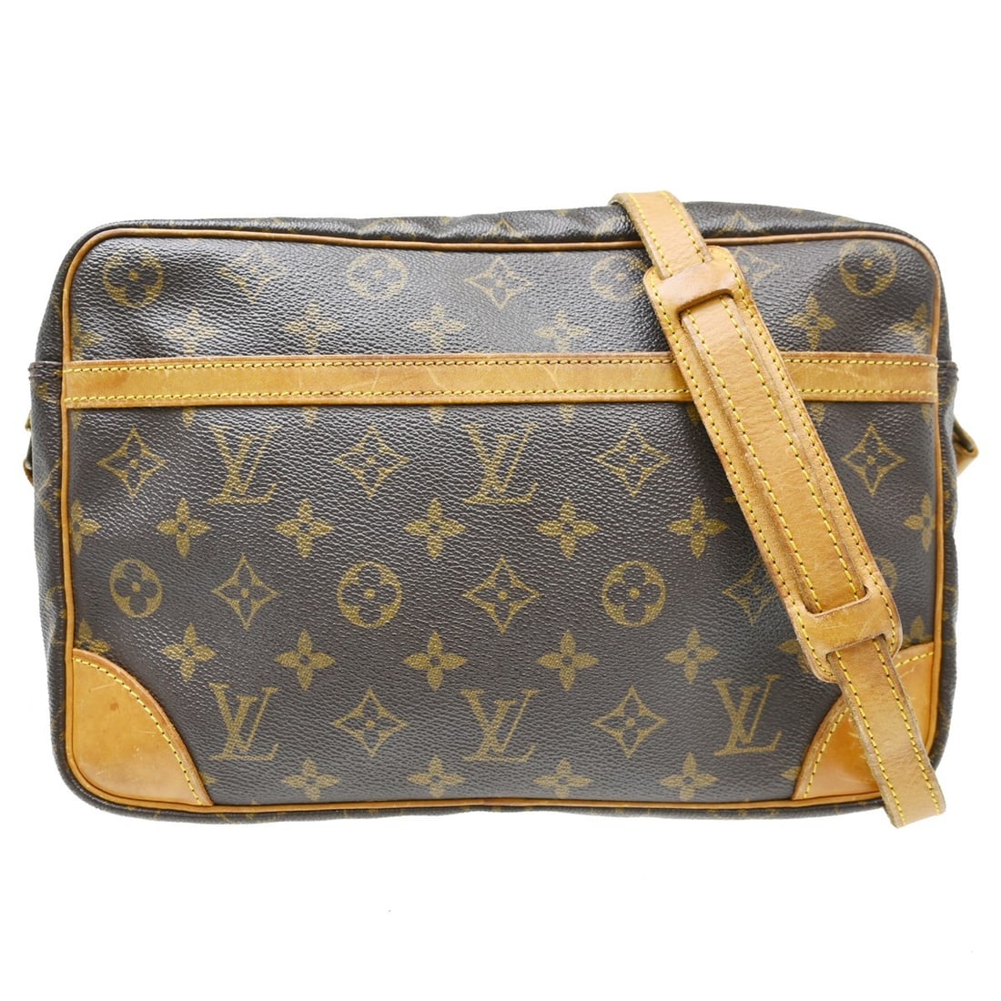 Louis Vuitton Trocadero 27 Monogram Canvas Crossbody Bag M51274: Louis Vuitton Trocadero 27 Monogram Canvas Crossbody Bag M51274 Vintage Louis Vuitton Trocadero 27 crossbody shoulder bag in brown Monogram canvas with leather trim and a zip closure. This unisex bag 
