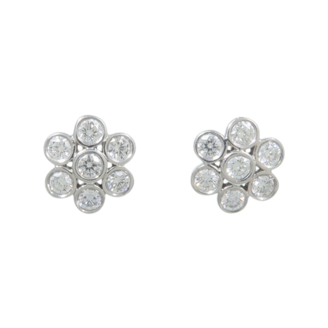 Pt950 Platinum Diamond Flower Earrings Tiffany and Co: Pt950 Platinum Diamond Flower Earrings Tiffany and Co Diamond flower earrings by TIFFANY&CO in Pt950 platinum with clear diamonds. The earrings measure 9 mm x 9 mm and are in very good AB condition. N