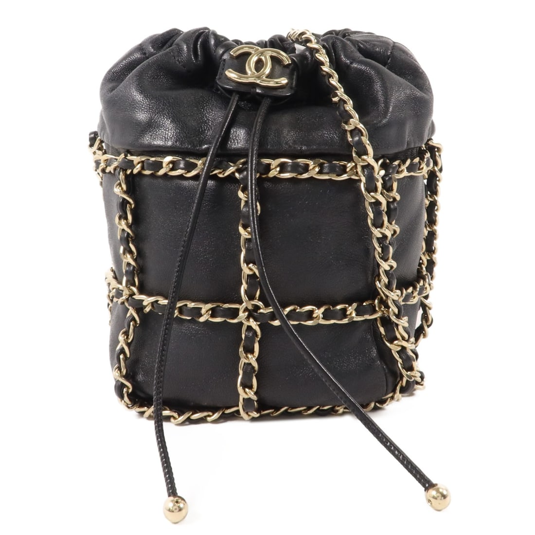 CHANEL CC Lambskin Drawstring Shoulder Bag with Chain Black: CHANEL CC Lambskin Drawstring Shoulder Bag with Chain Black CHANEL CC GHW Drawstring Chain Shoulder Bag in black lambskin (sheep leather). This women's shoulder bag has a drawstring design, chain shou