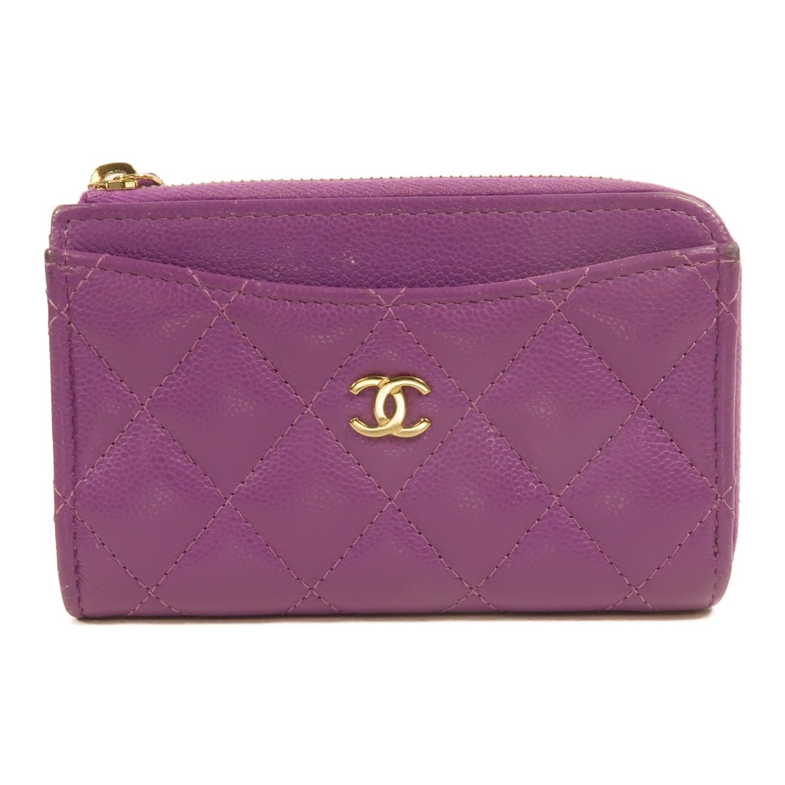 CHANEL CC Purple Calfskin Card Case Gold Tone Hardware: CHANEL CC Purple Calfskin Card Case Gold Tone Hardware CHANEL card case in purple calfskin (cowhide) leather, designed for women and sized as regular. It features CC hardware in gold-tone hardware and