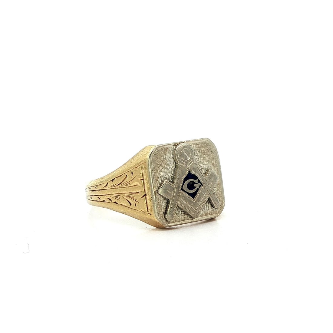 Antique 13-14k Yellow Gold Blue Enamel Masonic Ring: Antique 13-14k Yellow Gold Blue Enamel Masonic Ring This exquisite antique ring showcases a stunning combination of yellow and white gold, adorned with intricate dark blue enamel work and finely hand-