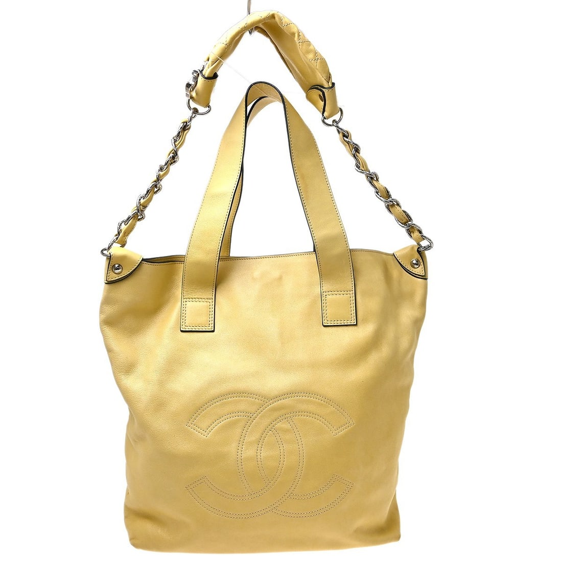 CHANEL Chain Hand Tote Bag Beige Lambskin Quilted Shoulder Purse: CHANEL Chain Hand Tote Bag Beige Lambskin Quilted Shoulder Purse Chanel beige lambskin 2-way chain tote handbag in medium size, designed for casual wear. It features a quilted exterior, black lining, 
