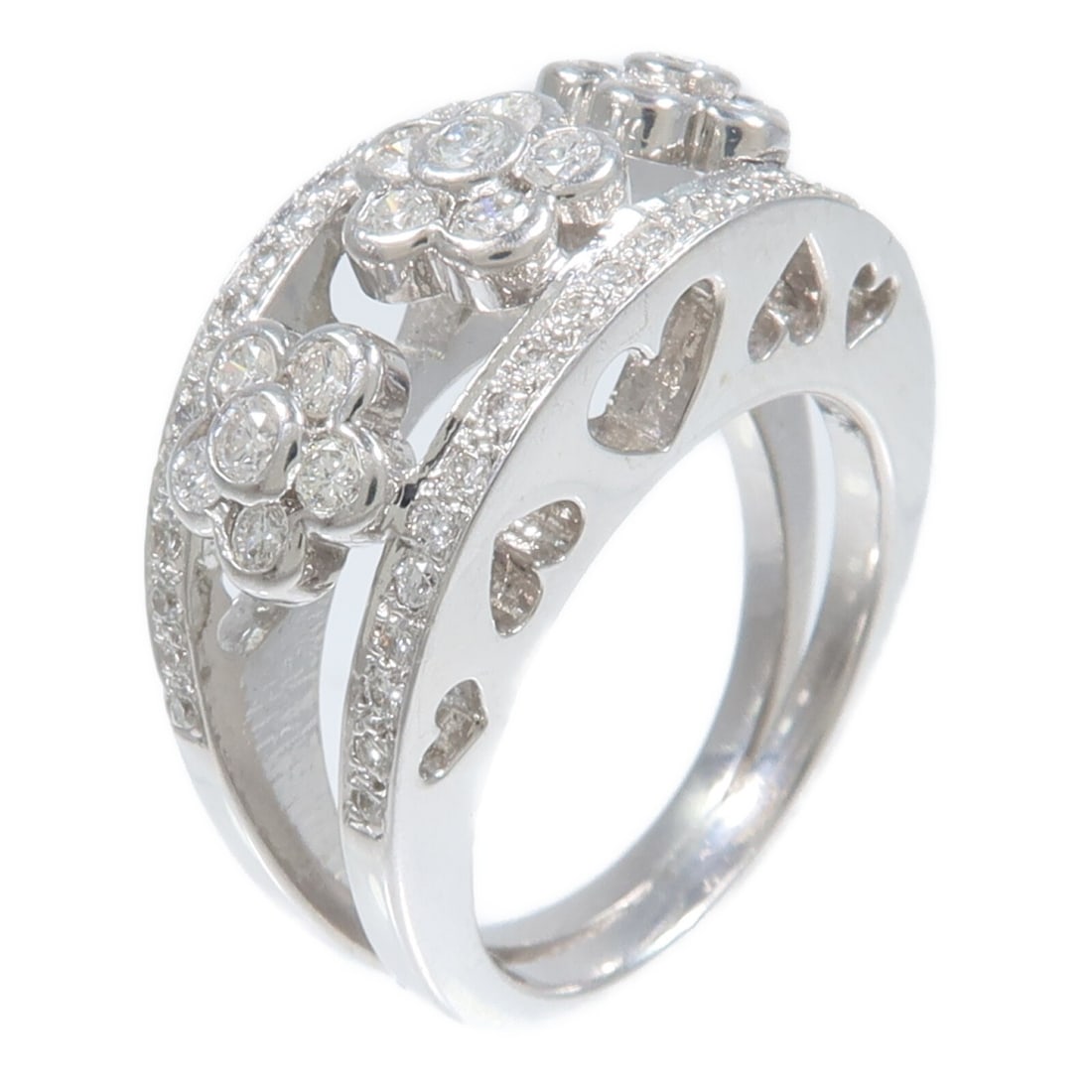 18K White Gold Diamond Ring Size 6.25 0.77ct: 18K White Gold Diamond Ring Size 6.25 0.77ct Diamond ring in 18K white gold with diamond accents. The ring is US size 6.25 and features a clear finish with a ring width of 3-11 mm (1.2 in). Condition 
