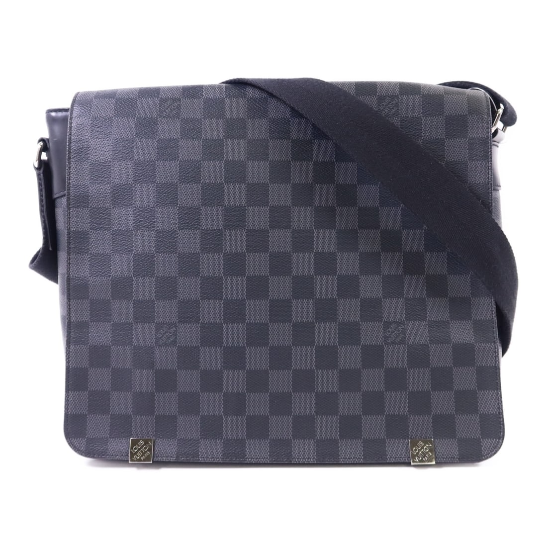Louis Vuitton District MM Messenger Bag Damier Graphite N41029: Louis Vuitton District MM Messenger Bag Damier Graphite N41029 Louis Vuitton District MM shoulder bag in Damier Graphite black/gray with PVC coated canvas construction. The bag is identified as model 