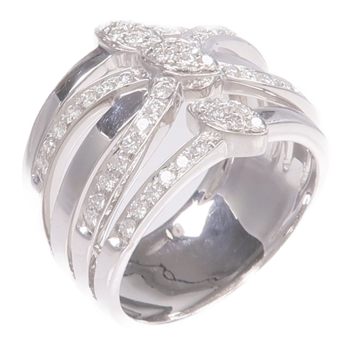 18K White Gold Diamond Ring Women's Size 7.75: 18K White Gold Diamond Ring Women's Size 7.75 A women's diamond ring in 18K white gold, featuring a clear diamond and a regular ring size 7.75. The piece has a ring width of 9-14 mm and weighs 10.7 g.