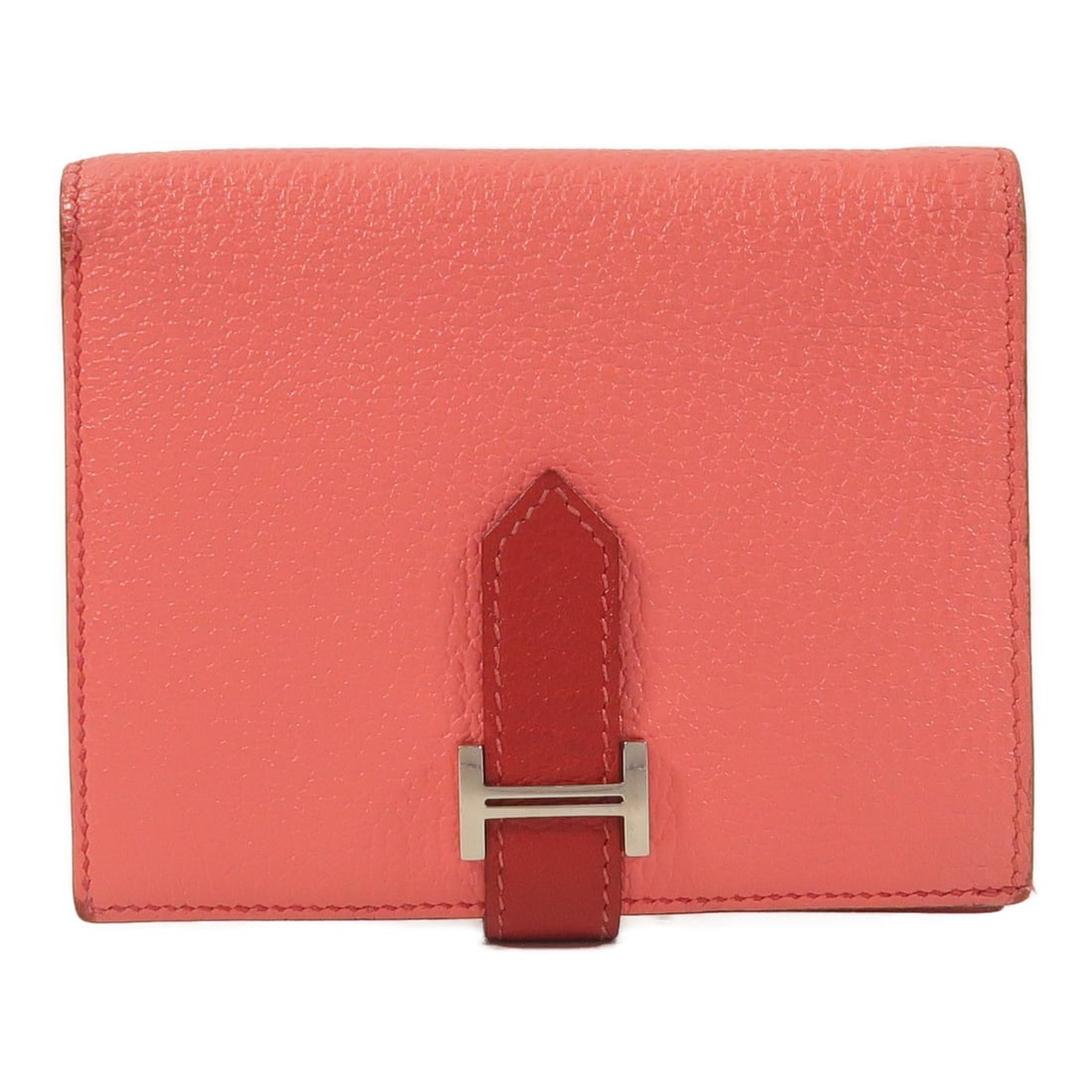 Hermes Bearn Compact Bi Fold Wallet Chevre Goatskin Pink PHW: Hermes Bearn Compact Bi Fold Wallet Chevre Goatskin Pink PHW Compact HERMES bi-fold wallet in Chevre leather and goatskin, presented in Rouge Casaque/Pink/Lipstick tones. It features a belt hardware d