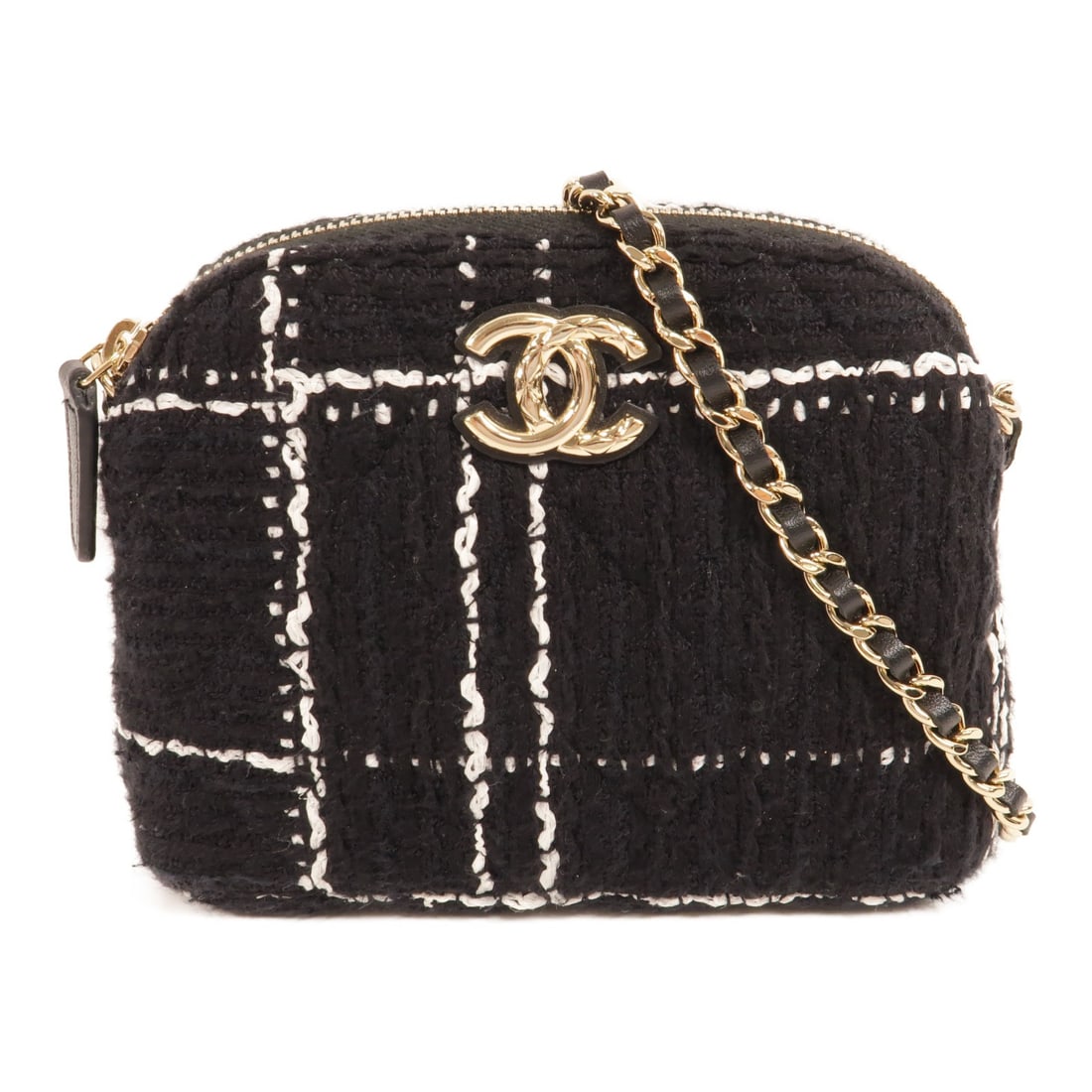 CHANEL CC Tweed Shoulder Bag Black with Chain Strap: CHANEL CC Tweed Shoulder Bag Black with Chain Strap CHANEL CC GHW Chain Shoulder Bag in black tweed with a chain shoulder strap. The bag is described as Very Good condition and includes a storage bag 