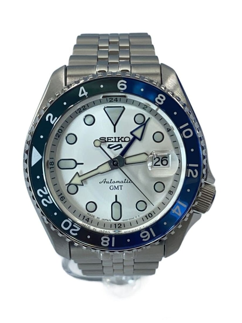 Seiko 5 Sports SKX Series Men's Wristwatch SBSC017: Seiko 5 Sports SKX Series Men's Wristwatch SBSC017 This SEIKO SBSC017 from the 5 Sports SKX Series is a men's wristwatch featuring a white dial. The watch shows slight signs of use and has some scratc