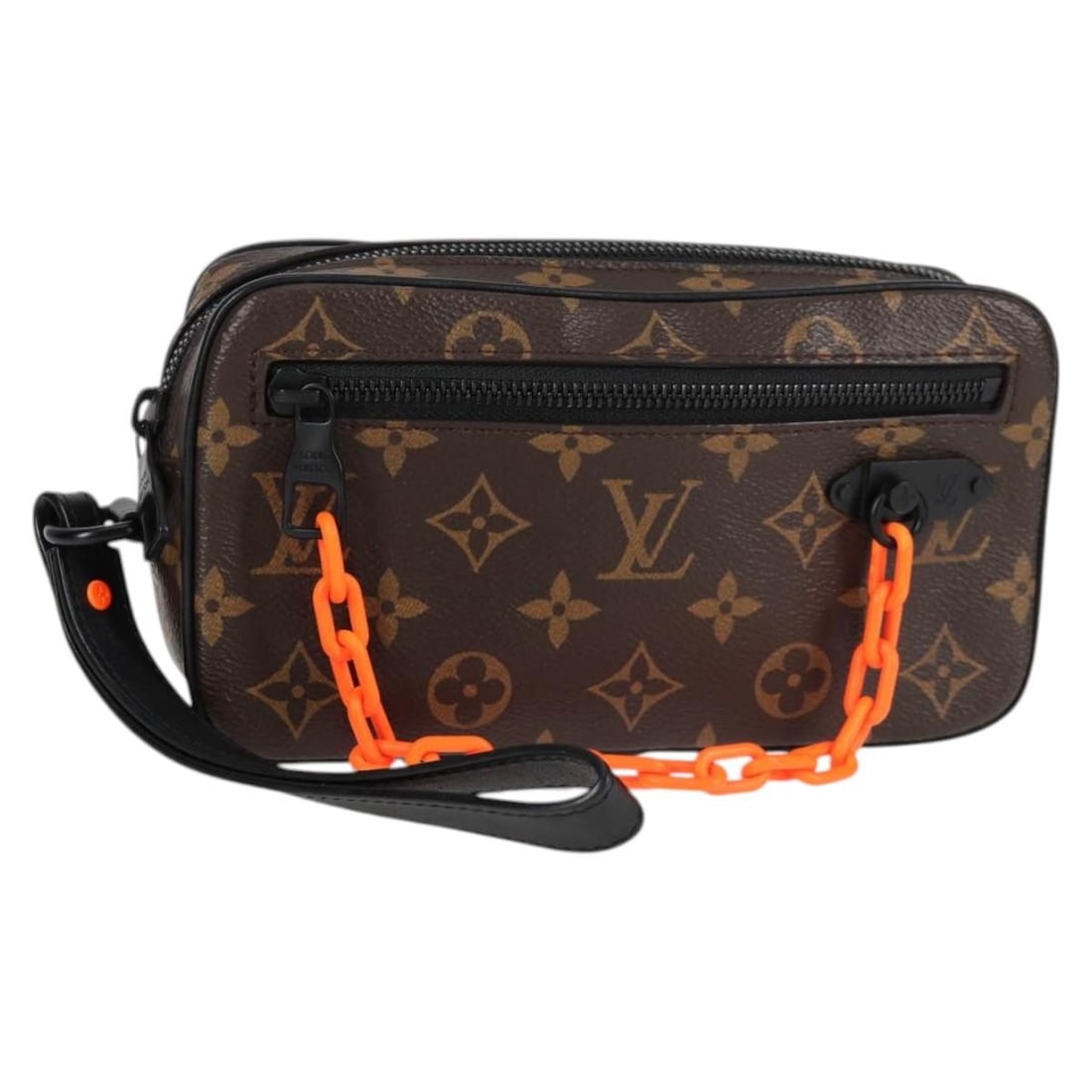 Louis Vuitton M44482 Volga Pochette clutch in Monogram canvas: Louis Vuitton M44482 Volga Pochette clutch in Monogram canvas Louis Vuitton Pochette Volga clutch bag in Monogram canvas. Made in France, this women's clutch includes a dust bag. Condition is ranked A