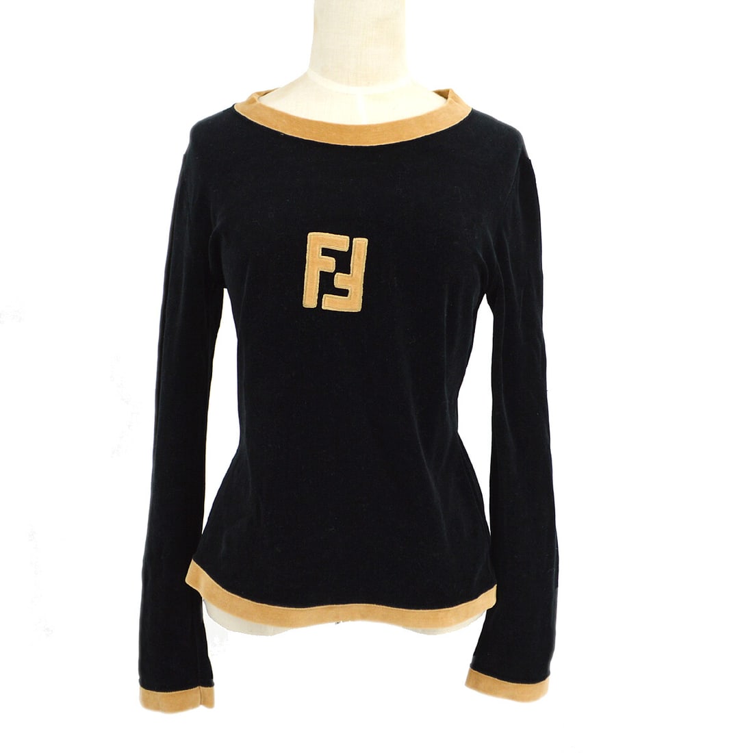 Fendi vintage womens round neck top long sleeve black brown 42: Fendi vintage womens round neck top long sleeve black brown 42 Vintage Fendi long sleeve top in brown and black with an allover logo design. This women's casual top features a round neckline and regul