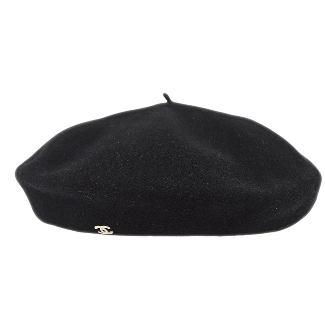CHANEL 57 black wool beret hat with logo: CHANEL 57 black wool beret hat with logo Vintage Chanel black beret in 100% wool with logo accent. This women's hat is styled for casual wear and is described as being in good to very good condition. 