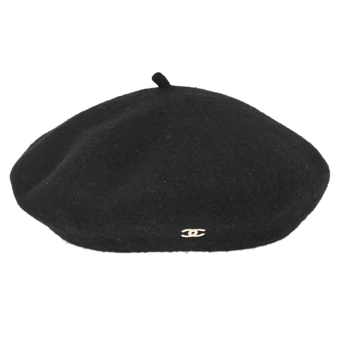 Vintage CHANEL Black Beret Hat with Logo Small: Vintage CHANEL Black Beret Hat with Logo Small Vintage Chanel black beret for women with logo accents and a casual style. This hat is presented in very good condition and is suited for fall and winter