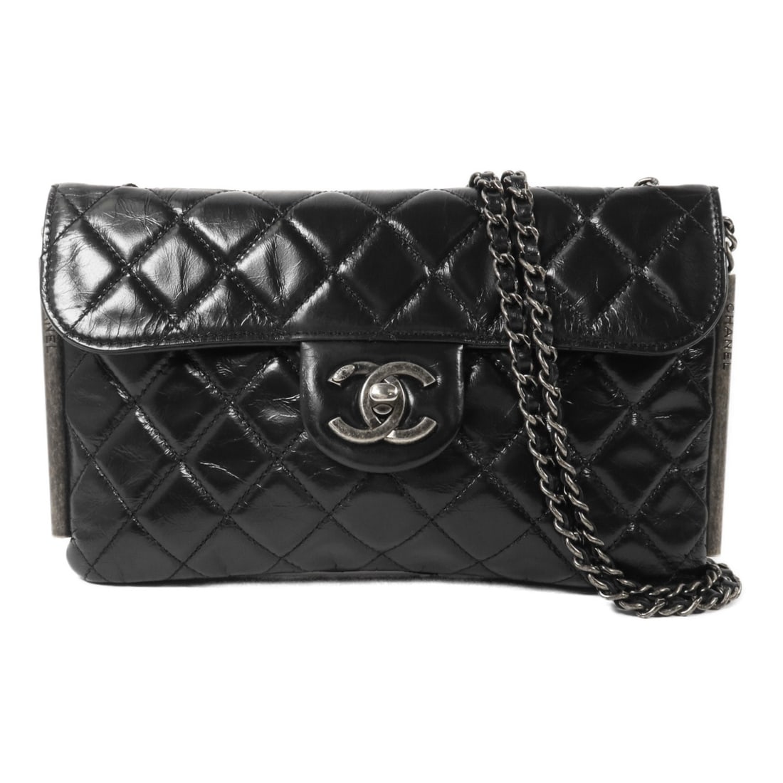 Black Calfskin Chain Shoulder Bag Chanel CC Silver Hardware: Black Calfskin Chain Shoulder Bag Chanel CC Silver Hardware A CHANEL CC chain shoulder bag in black calfskin leather with silver-tone hardware. It features a turn-lock closure, one inside zip pocket, 
