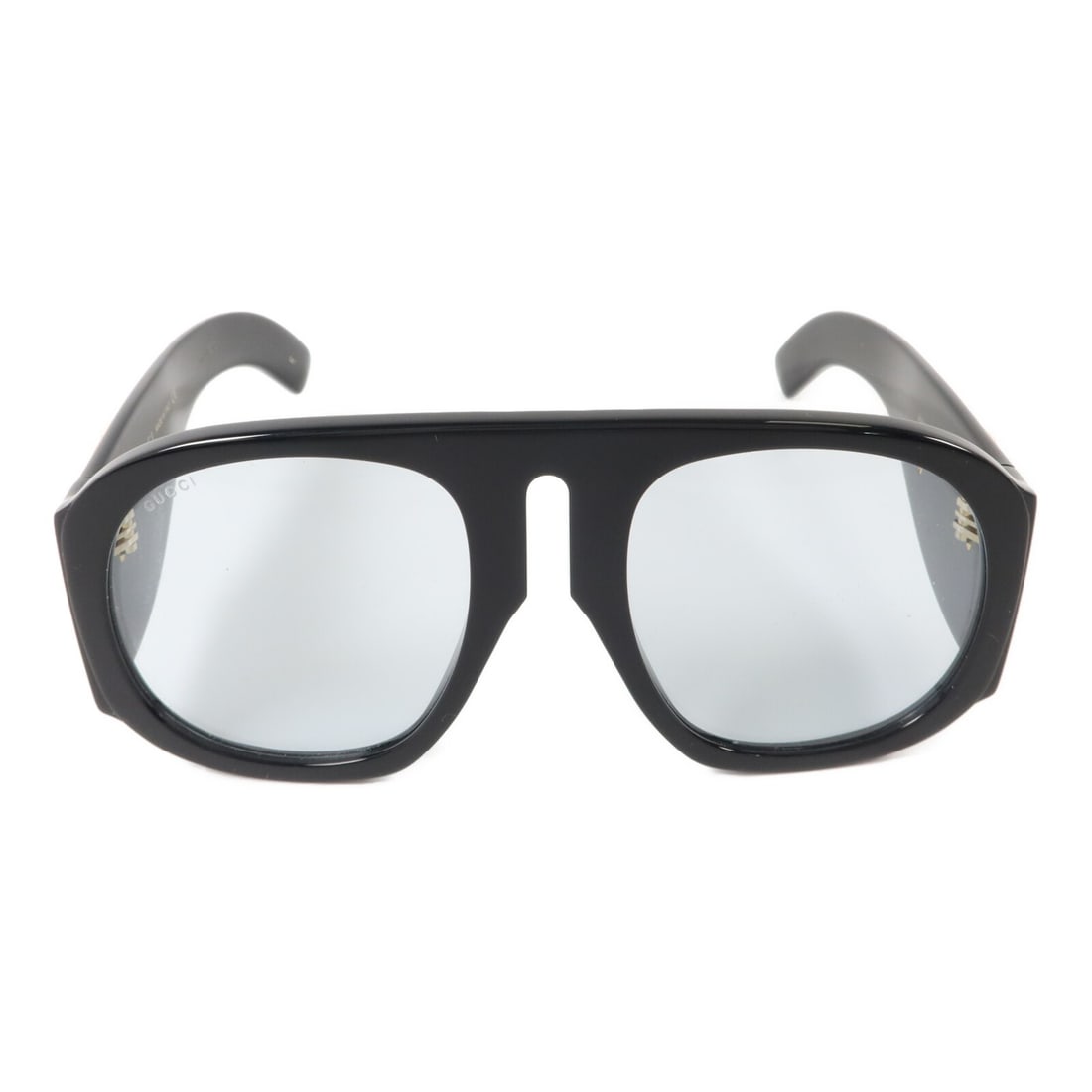 Black PVC Womens Sunglasses Gucci GG0152S 001: Black PVC Womens Sunglasses Gucci GG0152S 001 Gucci GG sunglasses model GG0152S 001 in black PVC. Designed for women, these regular-size sunglasses are made in Italy and presented in very good AB cond