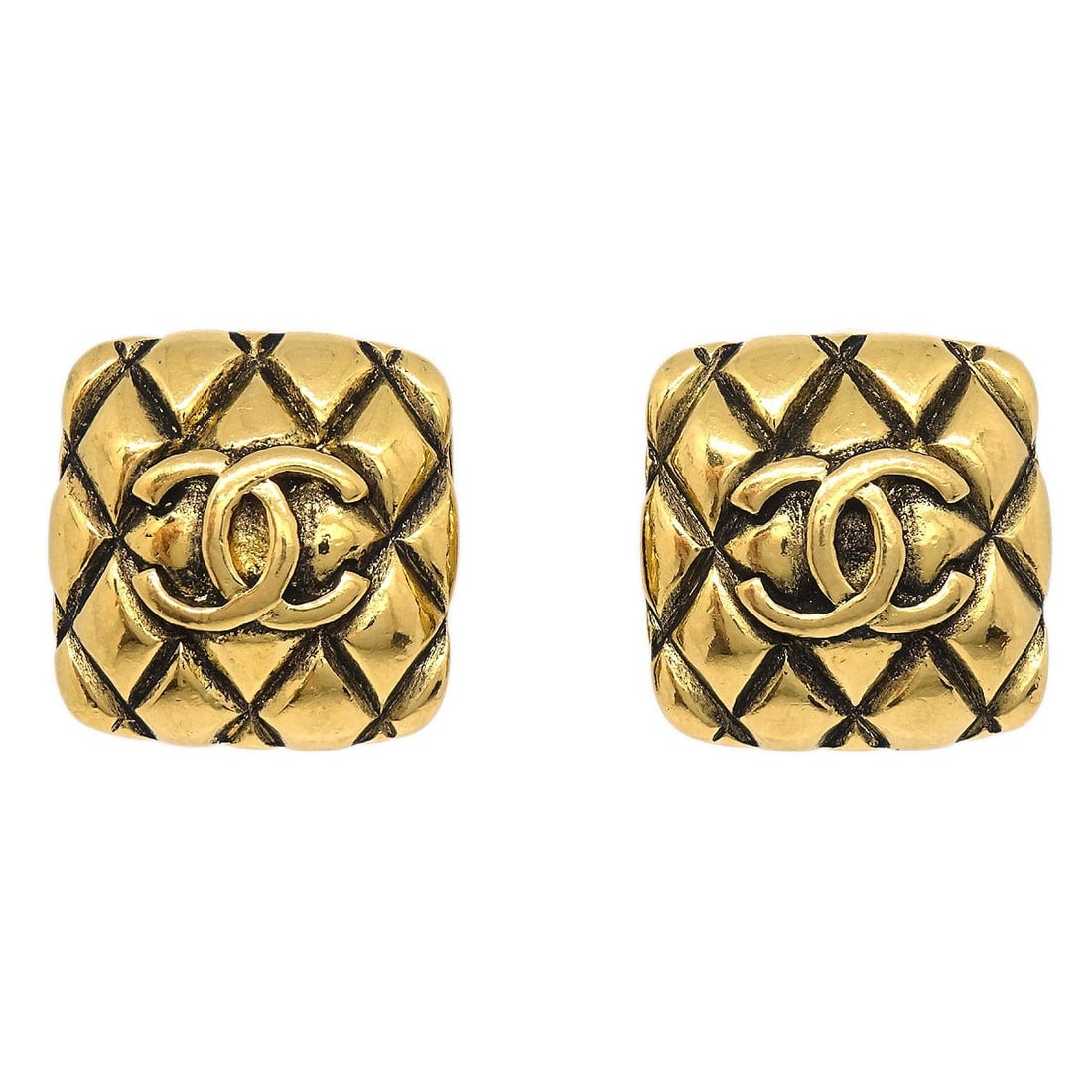CHANEL Button Clip-On Earrings Square Gold Plated France: CHANEL Button Clip-On Earrings Square Gold Plated France Chanel square clip-on earrings in gold-plated metal with a button-style design. Made in France, this pair features a classic square shape and c