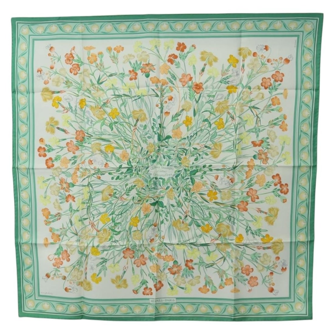 Hermes OEillets sauvages et autres silk scarf 90cm green: Hermes OEillets sauvages et autres silk scarf 90cm green A Hermes Carre 90 silk scarf in green, featuring the "Oeillets sauvages et autres" design. It measures approximately 90 cm x 90 cm (35.4 x 35.4