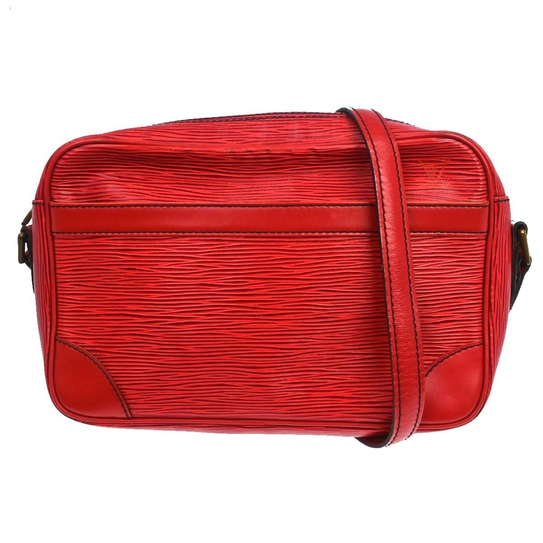 Louis Vuitton Trocadero 23 Red Epi Leather Shoulder Bag M52307: Louis Vuitton Trocadero 23 Red Epi Leather Shoulder Bag M52307 Vintage Louis Vuitton Trocadero 23 shoulder bag in red Epi leather with an adjustable shoulder strap and zip closure. The bag features a 