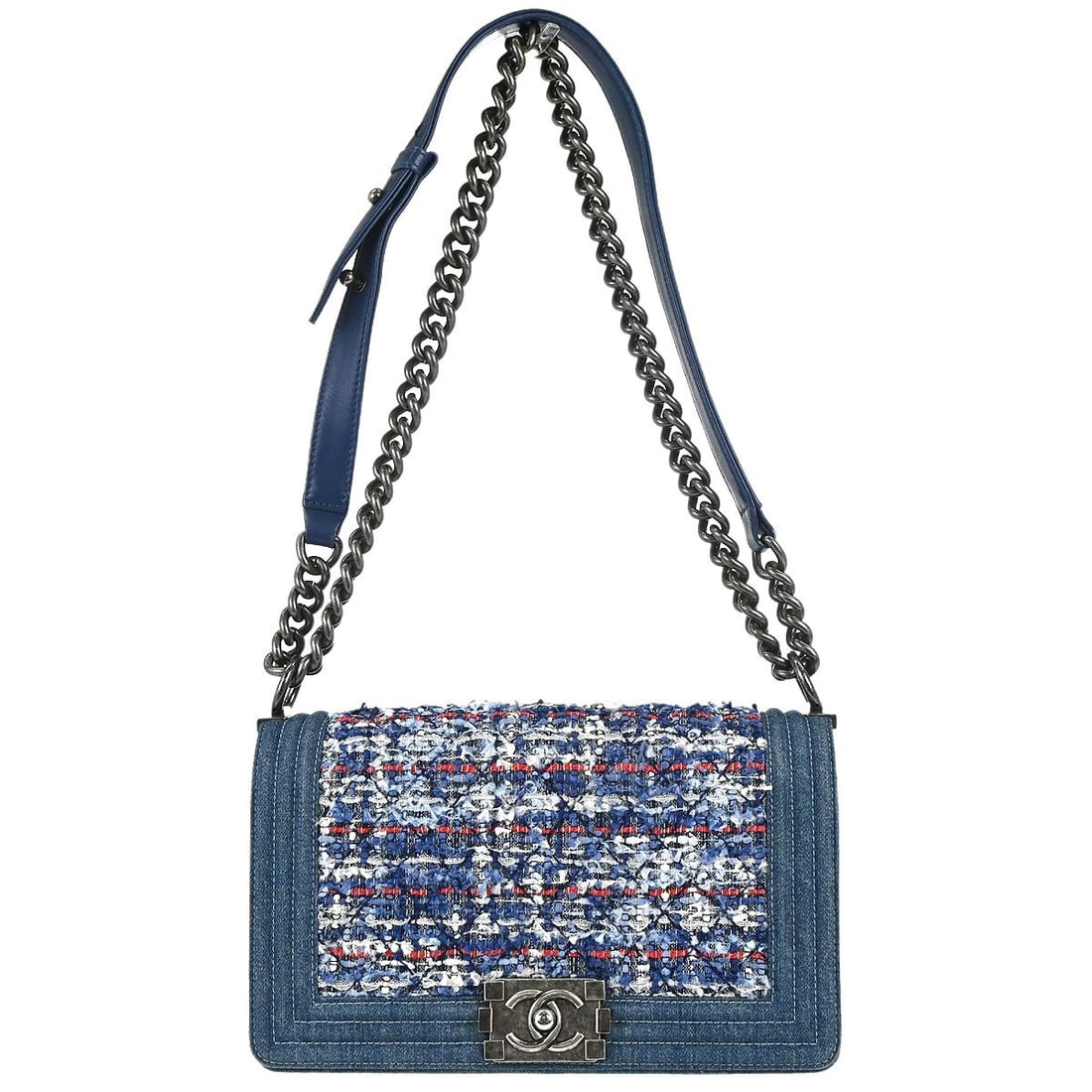CHANEL Boy Medium Shoulder Bag Blue Tweed Denim Double Chain: CHANEL Boy Medium Shoulder Bag Blue Tweed Denim Double Chain Chanel Boy medium double chain shoulder bag in blue tweed, denim, and lambskin. It features a shoulder strap, chain strap, and one inner po