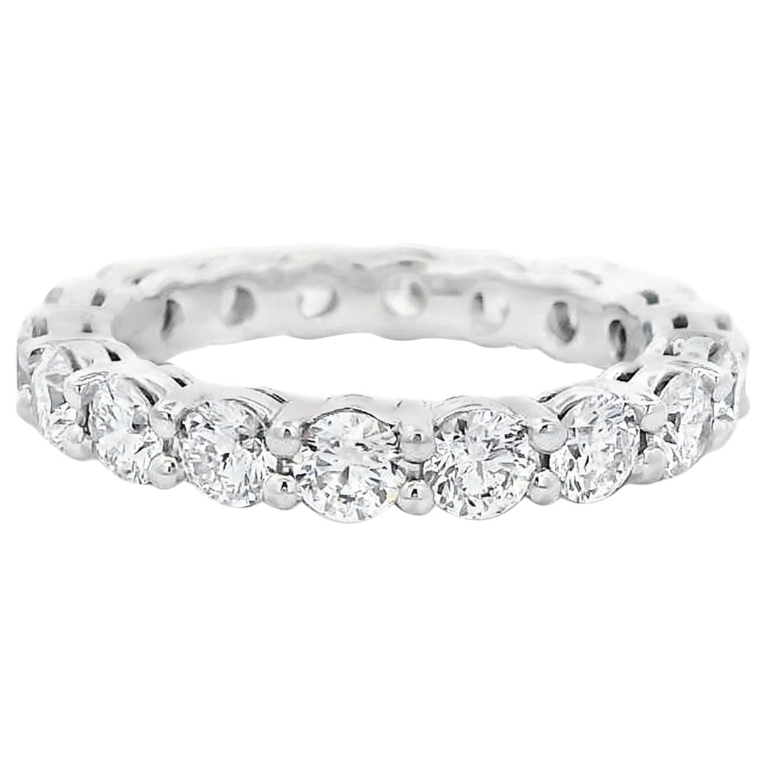 2.17ct Round Diamond Eternity Band Platinum Size 5: 2.17ct Round Diamond Eternity Band Platinum Size 5 This exquisite 2.17ct Round Diamond Eternity Band is crafted from platinum, showcasing a stunning array of 18 round brilliant diamonds. Each diamond 
