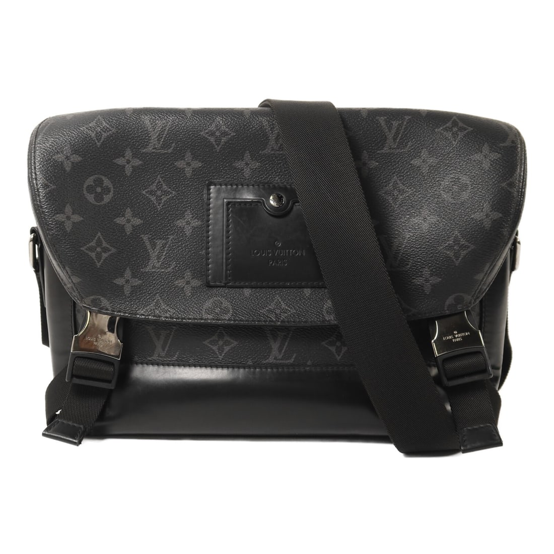 Louis Vuitton M40511 Voyager PM Messenger Bag Monogram Eclipse Black: Louis Vuitton M40511 Voyager PM Messenger Bag Monogram Eclipse Black Louis Vuitton LV Messenger PM Voyager shoulder bag in Monogram Eclipse black. The bag is made from Monogram Eclipse and PVC coated 