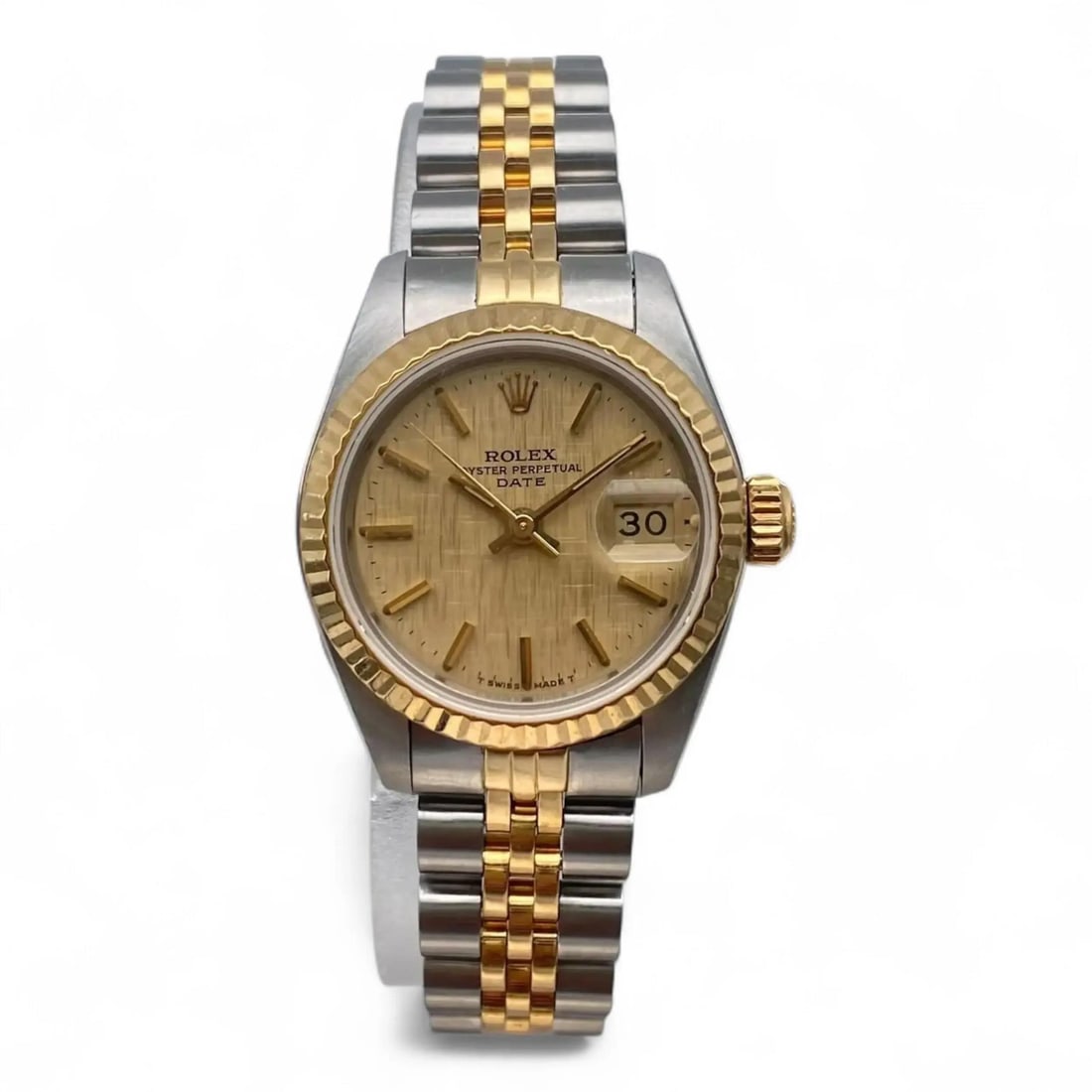 Rolex Ladies 26mm Datejust Two Tone Linen Dial Wristwatch Champagne Swiss Automatic: Rolex Ladies 26mm Datejust Two Tone Linen Dial Wristwatch Champagne Swiss Automatic This is a pre-owned Rolex Lady Datejust wristwatch, model 69173, featuring a 26 mm polished stainless steel case wit