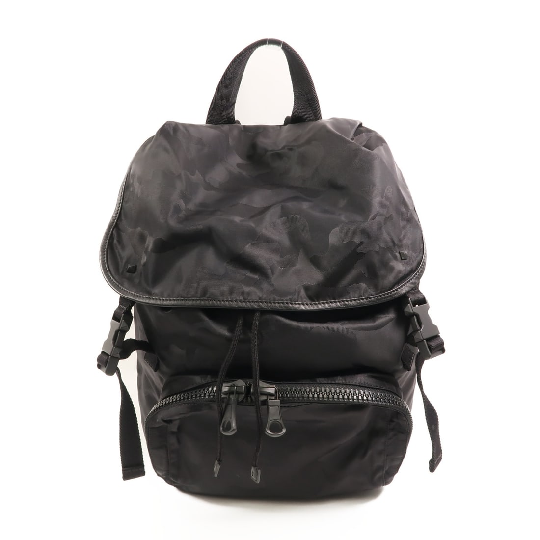 Valentino Black Nylon Rucksack Backpack Made in Italy: Valentino Black Nylon Rucksack Backpack Made in Italy This Valentino rucksack backpack is crafted from black nylon and presented in very good AB condition. It features a black frame color, regular men