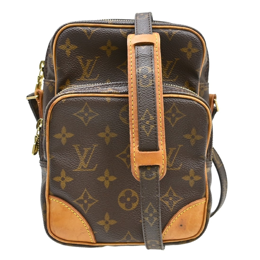 Louis Vuitton Amazon Monogram Crossbody Shoulder Bag M45236: Louis Vuitton Amazon Monogram Crossbody Shoulder Bag M45236 Louis Vuitton Amazon cross body shoulder bag in brown Monogram canvas and leather, made in France. This vintage bag shows noticeable wear,