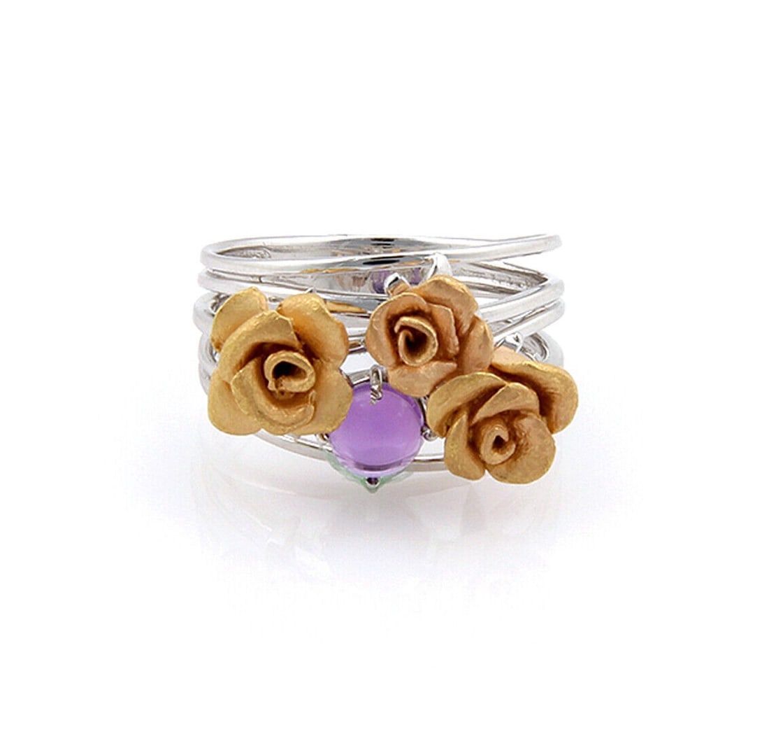 18k White and Yellow Gold Amethyst Three Roses Ring Size 7: 18k White and Yellow Gold Amethyst Three Roses Ring Size 7 Vintage estate-style ring featuring a sculptural three-rose motif centered with an amethyst gemstone. Crafted in 18k white and yellow gold, i