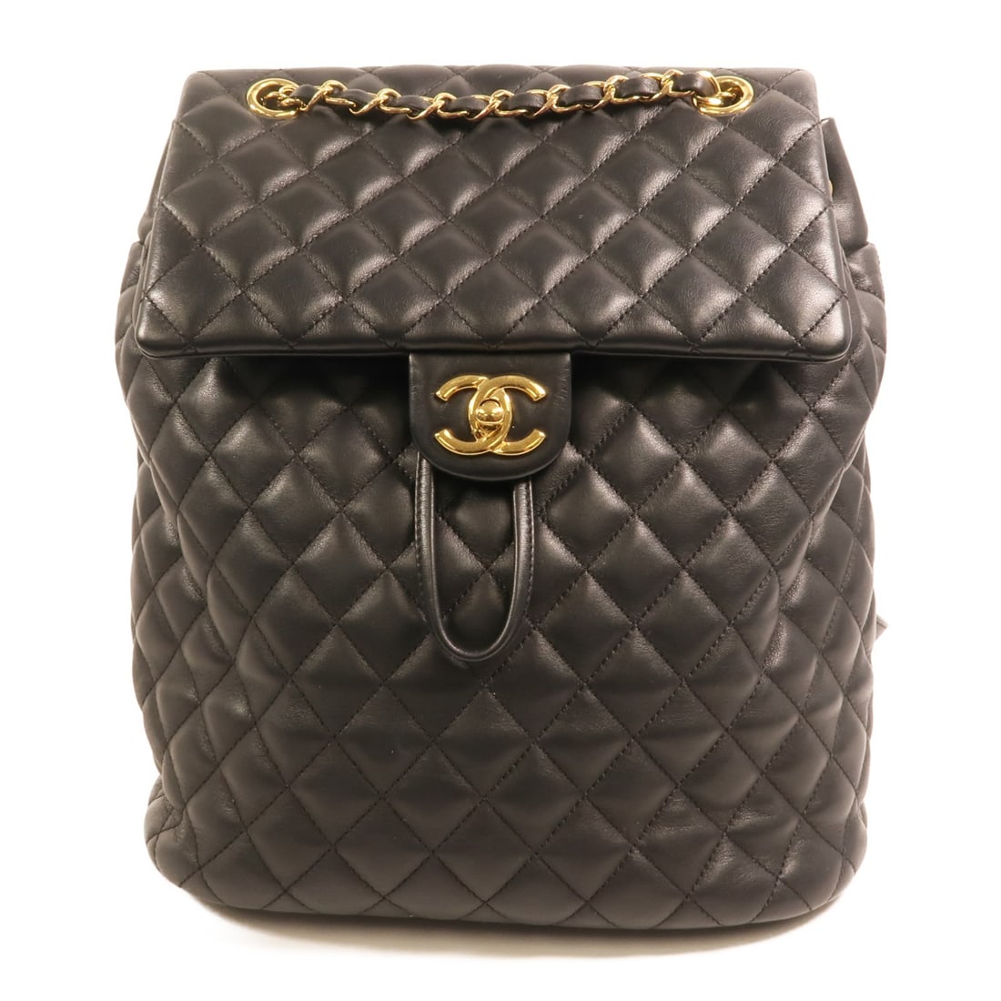 CHANEL CC Chain Backpack Black Calfskin Leather Rucksack: CHANEL CC Chain Backpack Black Calfskin Leather Rucksack A CHANEL CC chain backpack/rucksack in black calfskin (cowhide) with a chain shoulder strap and turn-lock closure. The bag includes one inside 