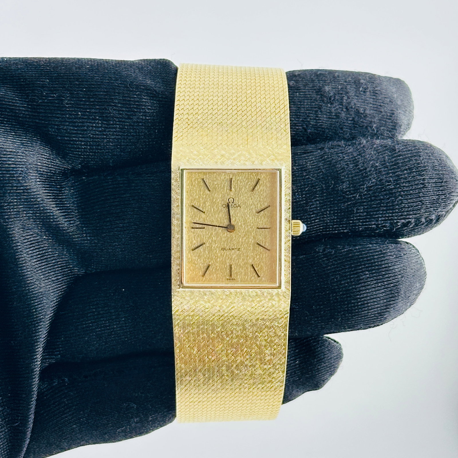 Omega Vintage Cocktail Unisex Watch Gold Linen Dial Mesh Bracelet (1 of 7)