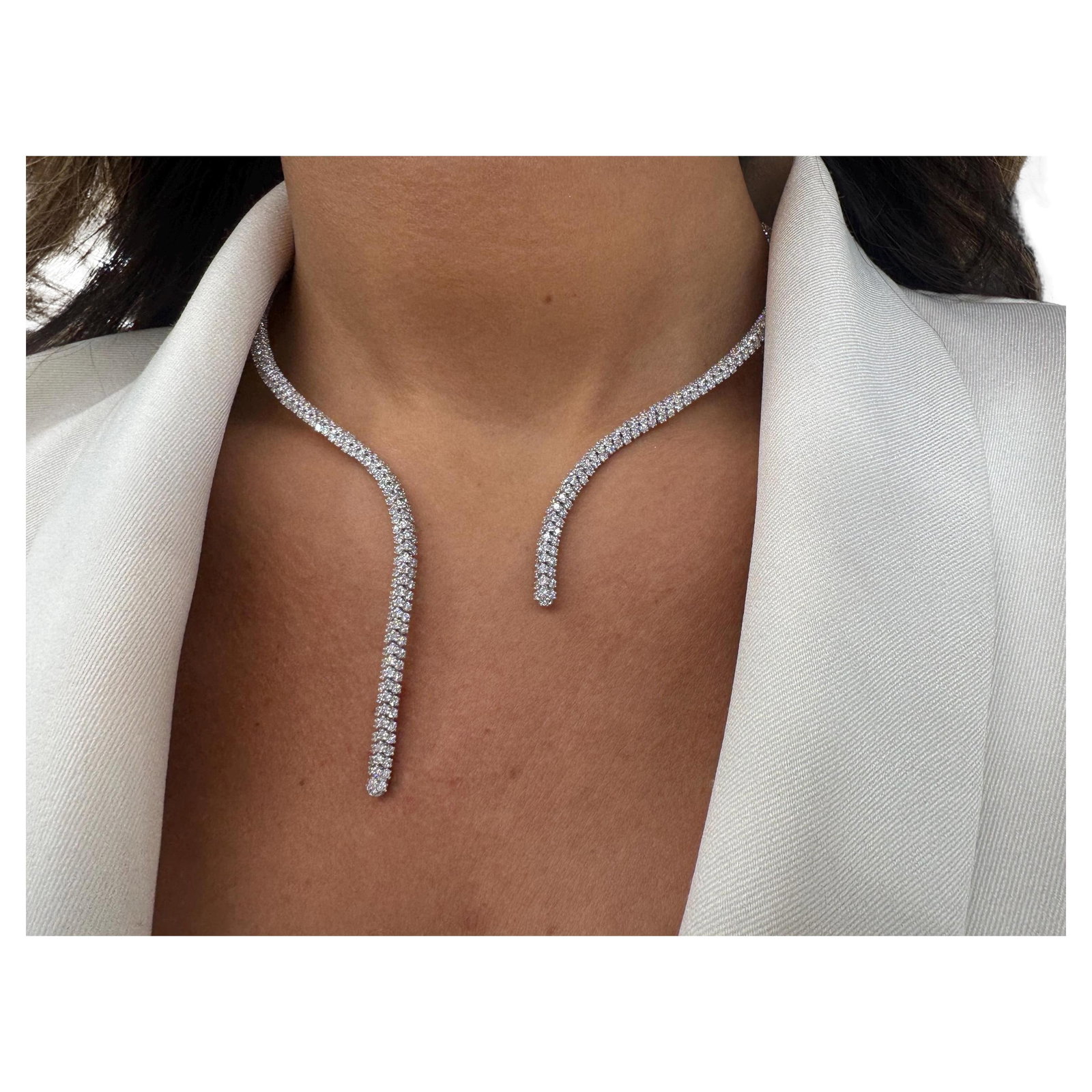 Italian 18K White Gold Three Row Drop Necklace 9.68ct F-G VS2 Diamonds: Italian 18K White Gold Three Row Drop Necklace 9.68ct F-G VS2 Diamonds This exquisite Italian necklace showcases a stunning three-row split drop design crafted from 18 karat white gold. It features 43