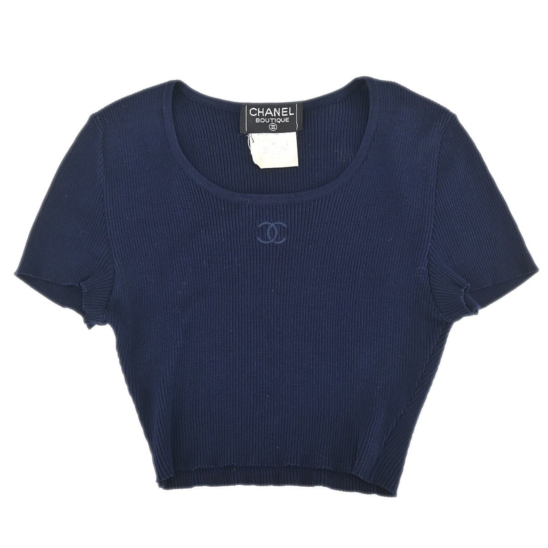 CHANEL 95P cropped cotton T shirt size 40 navy: CHANEL 95P cropped cotton T shirt size 40 navy Vintage Chanel cropped T-shirt in navy cotton with a round neckline, short sleeves, and a regular fit. The piece shows overall good pre-owned condition w