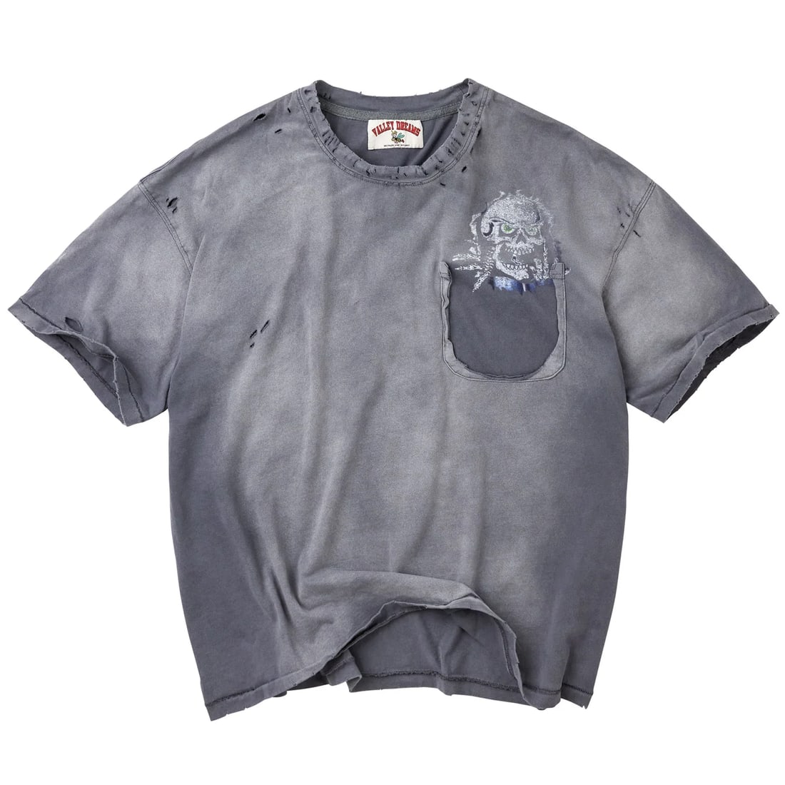 Vale Forever Skullie Black Extra Large Tee: Vale Forever Skullie Black Extra Large Tee This is an authentic Vale Forever Skullie Black Tee in a classic black color. It features a bold graphic design and is crafted for both comfort and style. Th