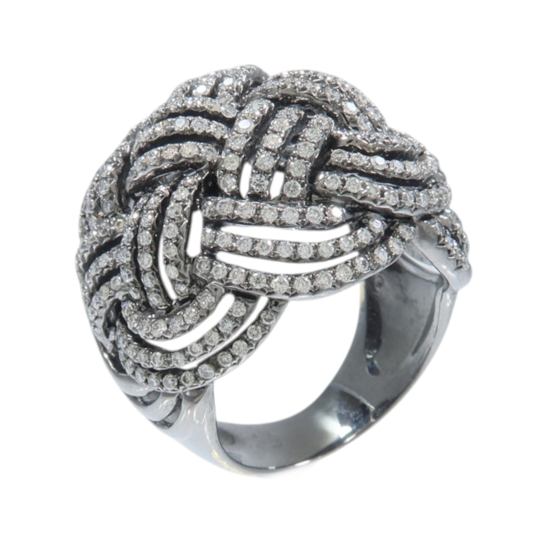 18K White Gold Diamond Ring Size 7.75 1.61ct: 18K White Gold Diamond Ring Size 7.75 1.61ct Diamond ring in 18K white gold with diamond accents. The ring is size 7.75 and has a ring width of 6-25 mm (2.4"). It weighs 16.3 g and is in AB very good 