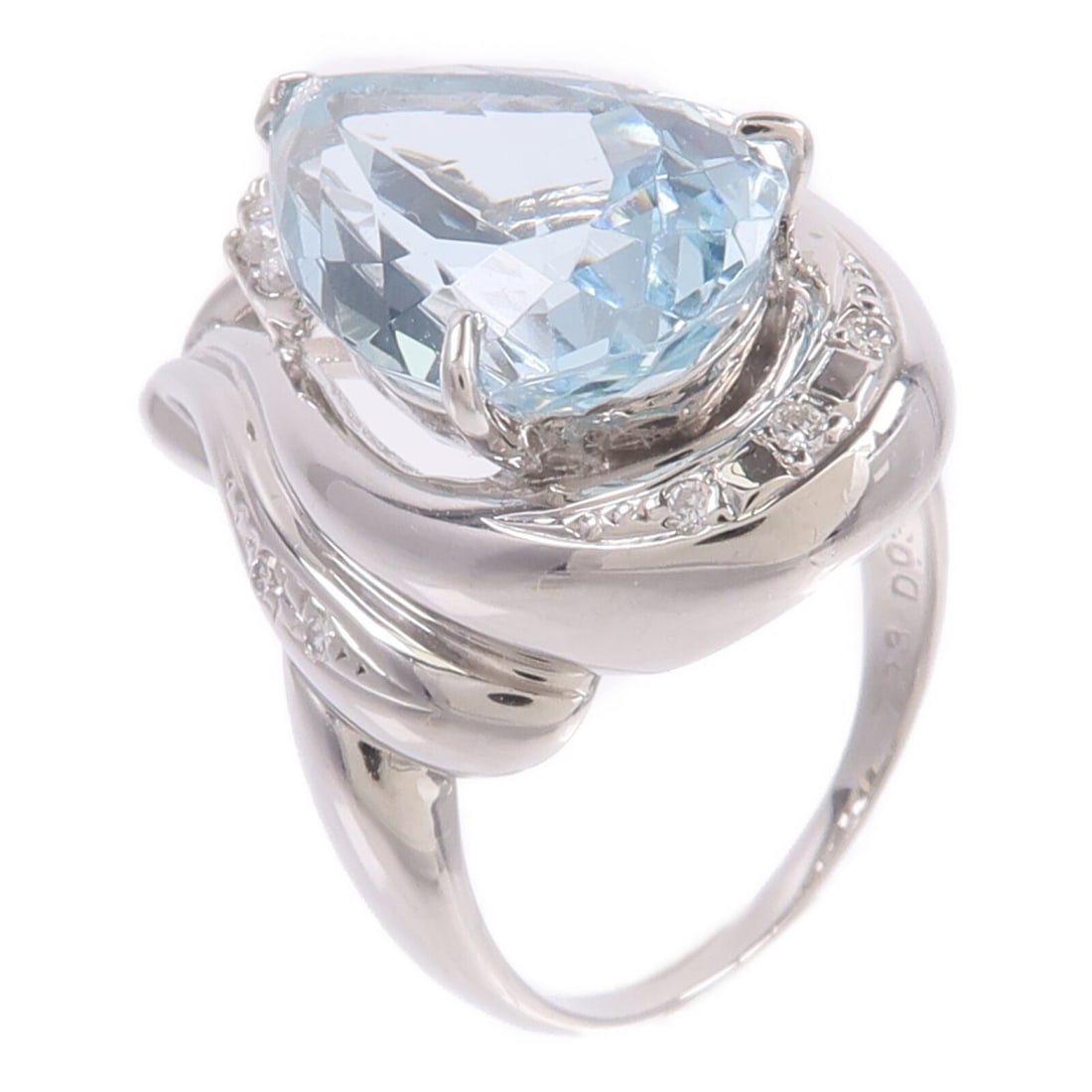 Pt900 Platinum Ring with Aquamarine and 0.33ct Diamond Size 8 (1 of 9)