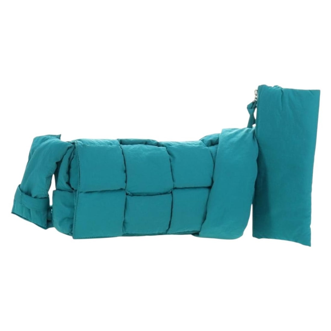 Bottega Veneta Maxi Intrecciato Tech Cassette Nylon Shoulder Bag Pouch: Bottega Veneta Maxi Intrecciato Tech Cassette Nylon Shoulder Bag Pouch A Bottega Veneta Maxi Intrecciato Padded Tech Cassette shoulder bag in turquoise blue nylon. It comes with a pouch and was made i