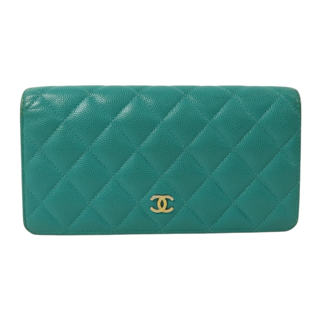 CHANEL A31509 Classic Flap Bifold Wallet Green Calfskin CC GHW: CHANEL A31509 Classic Flap Bifold Wallet Green Calfskin CC GHW CHANEL CC GHW Classic Flap Long Wallet A31509 in green calfskin (cowhide) leather. This bifold purse is designed for women and features a