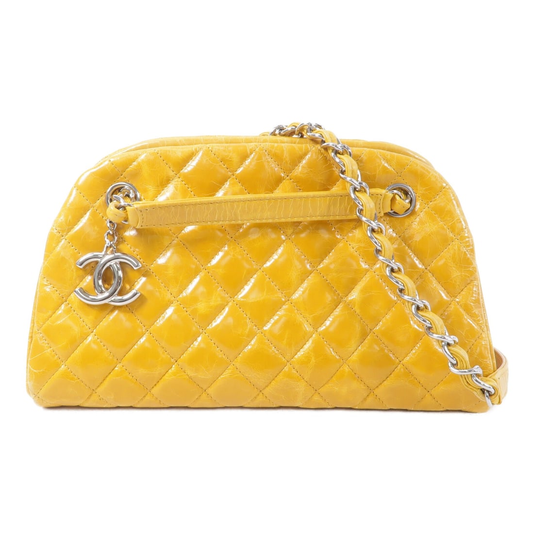 CHANEL CC Chain Shoulder Bag Yellow Calfskin Leather SHW: CHANEL CC Chain Shoulder Bag Yellow Calfskin Leather SHW CHANEL CC SHW chain shoulder bag in yellow calfskin (cowhide) leather. The bag features a shoulder strap and includes interior organization wit