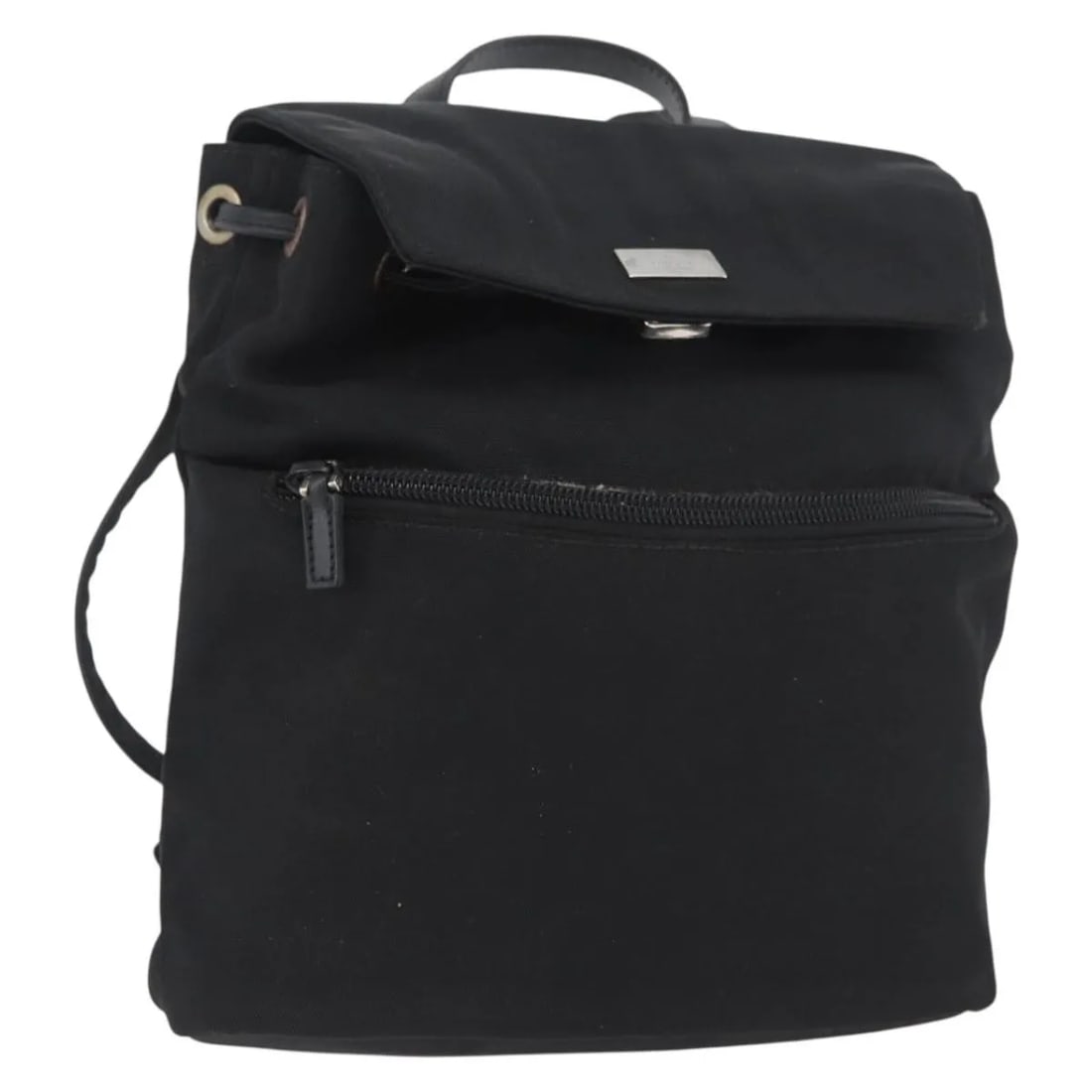 Gucci Vintage Flap Unisex Black Nylon Bag: Gucci Vintage Flap Unisex Black Nylon Bag Vintage Gucci Flap bag in black nylon, designed as a unisex piece. It measures 21 cm x 21 cm x 6 cm and was made in Italy. The bag is described as being in go