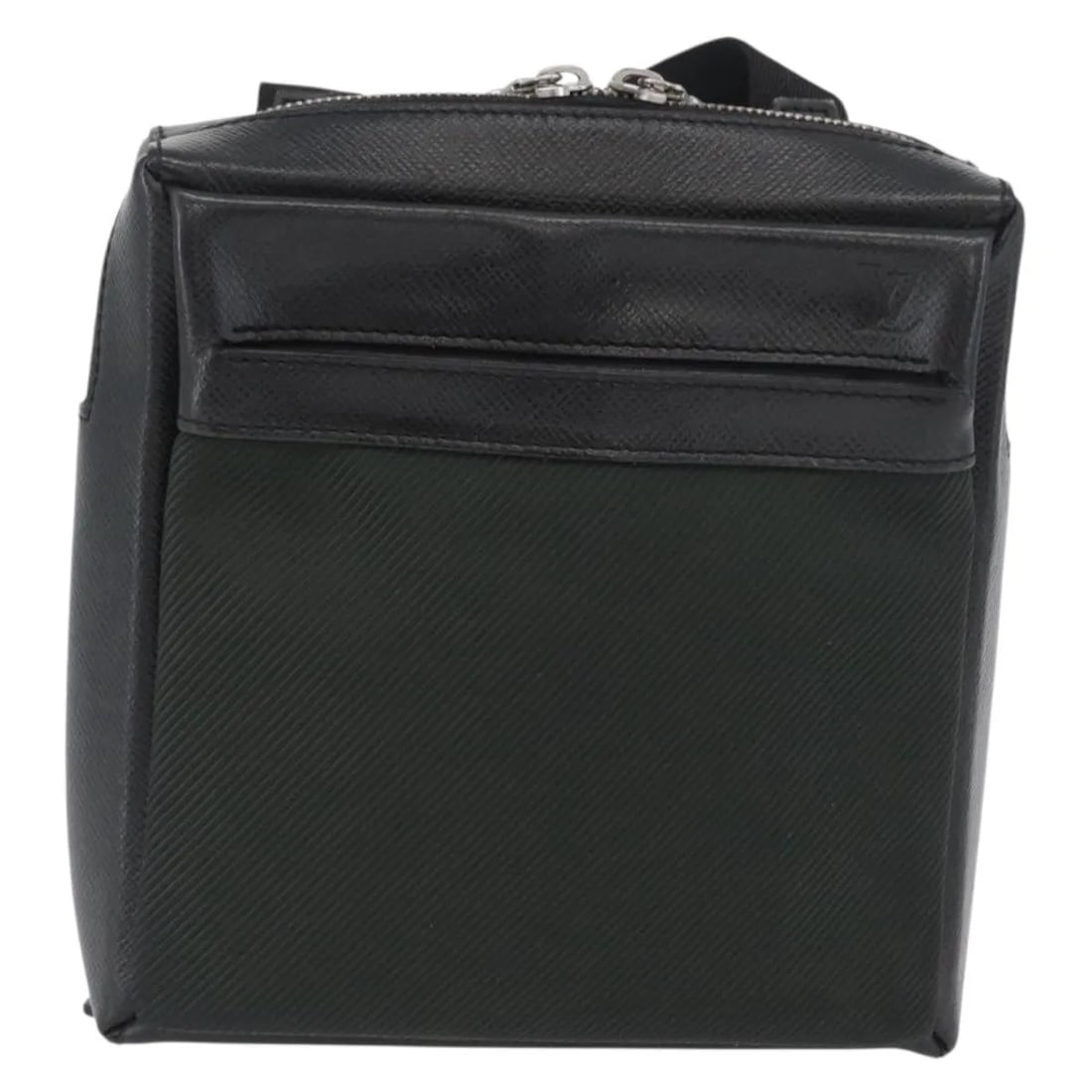 Louis Vuitton Sayan Messenger Bag Black Taiga Leather and Canvas: Louis Vuitton Sayan Messenger Bag Black Taiga Leather and Canvas Louis Vuitton Sayan Messenger Bag crafted from Taiga leather and canvas in black. This unisex bag features a compact design with dimens