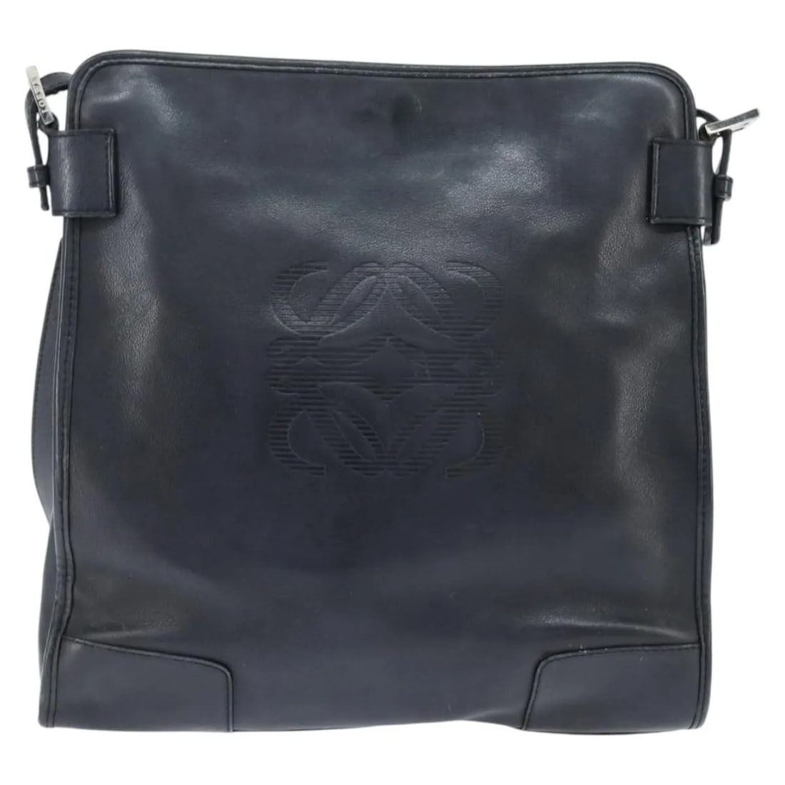 Loewe Anagram black leather shoulder bag 32cm x 32cm x 8cm: Loewe Anagram black leather shoulder bag 32cm x 32cm x 8cm This Loewe Anagram Shoulder Bag is crafted from black leather, designed for unisex use. The bag features noticeable signs of wear, including 