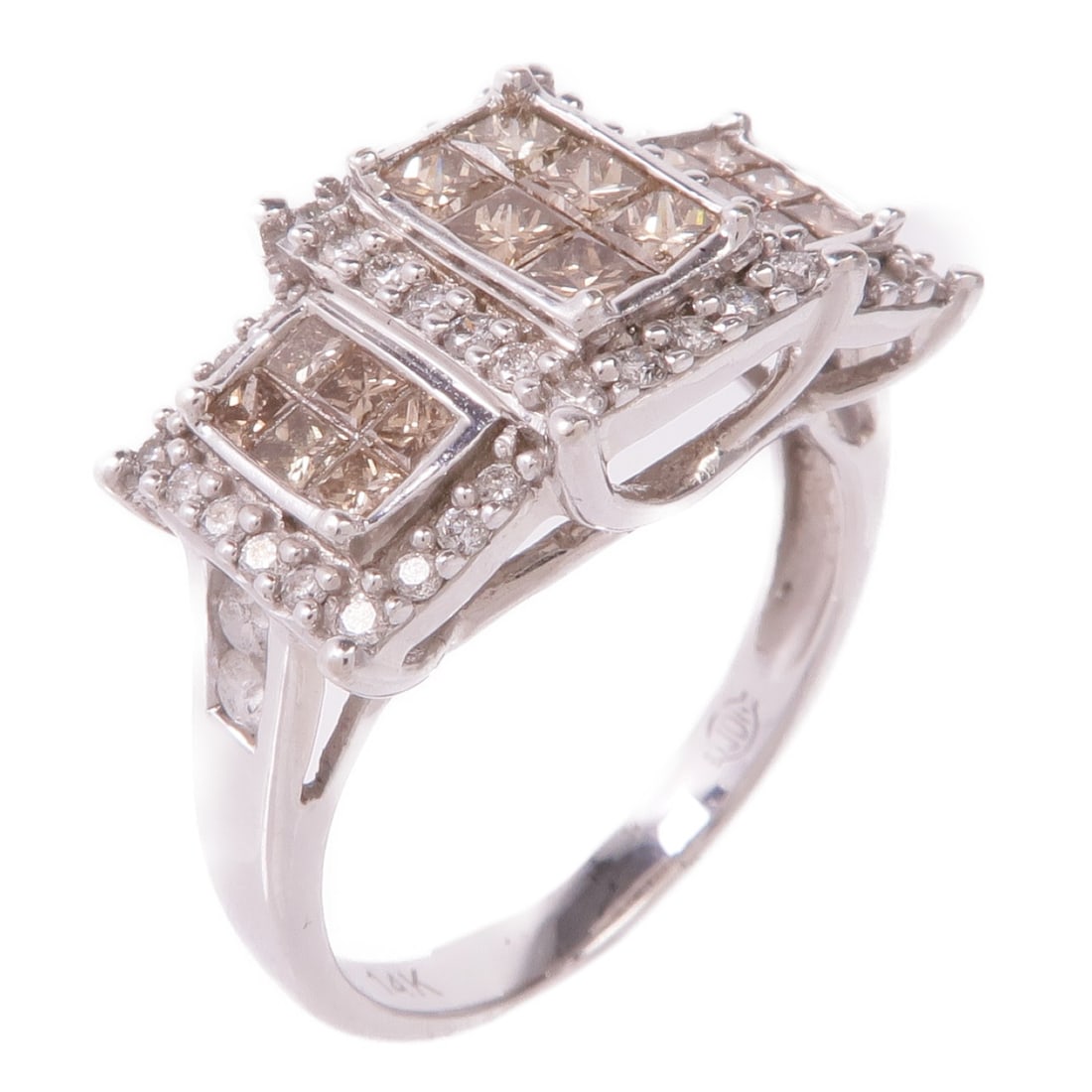 14K White Gold Diamond Ring Size 8.25 Brown Stone: 14K White Gold Diamond Ring Size 8.25 Brown Stone Women's ring in clear diamond and 14K white gold, sized US 8.25. It features a brown diamond design with a ring width of 3-4 mm and a motif measuring 