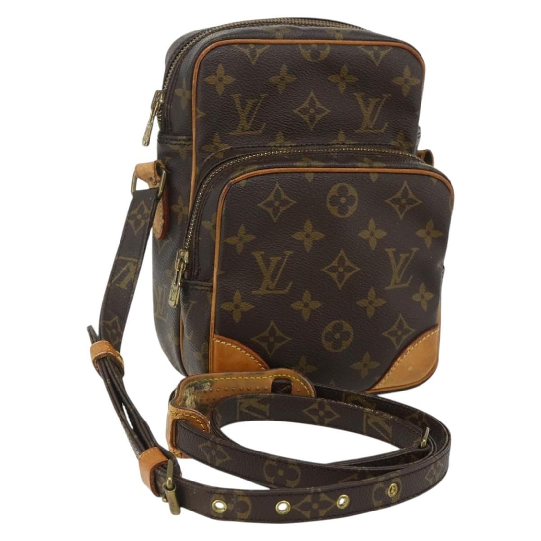 Louis Vuitton Amazon Monogram Canvas Shoulder Bag M45236: Louis Vuitton Amazon Monogram Canvas Shoulder Bag M45236 This Louis Vuitton Monogram Amazon Shoulder Bag, model M45236, is crafted from the brand's signature monogram canvas and was made in France. Th